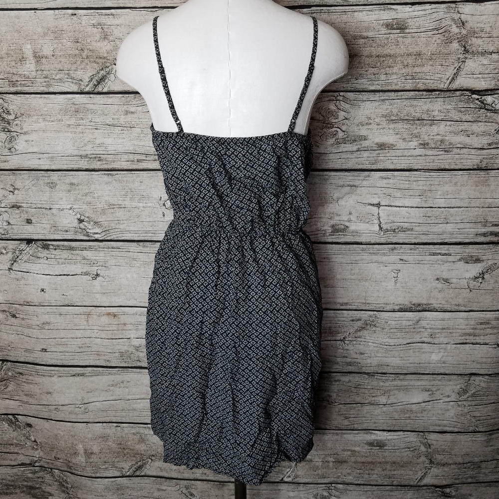 Old Navy Women Black Casual Dress S.Pit to pit approx:  16 inches Right shoul - Picture 5 of 7